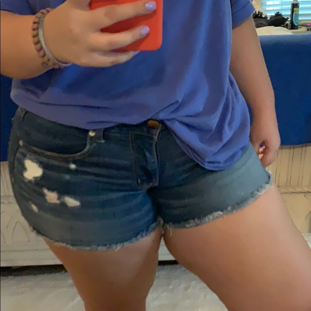 America  Eagle Super Stretch Denim Shorts!